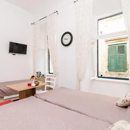 Apartman Tezoro- Triple With City View